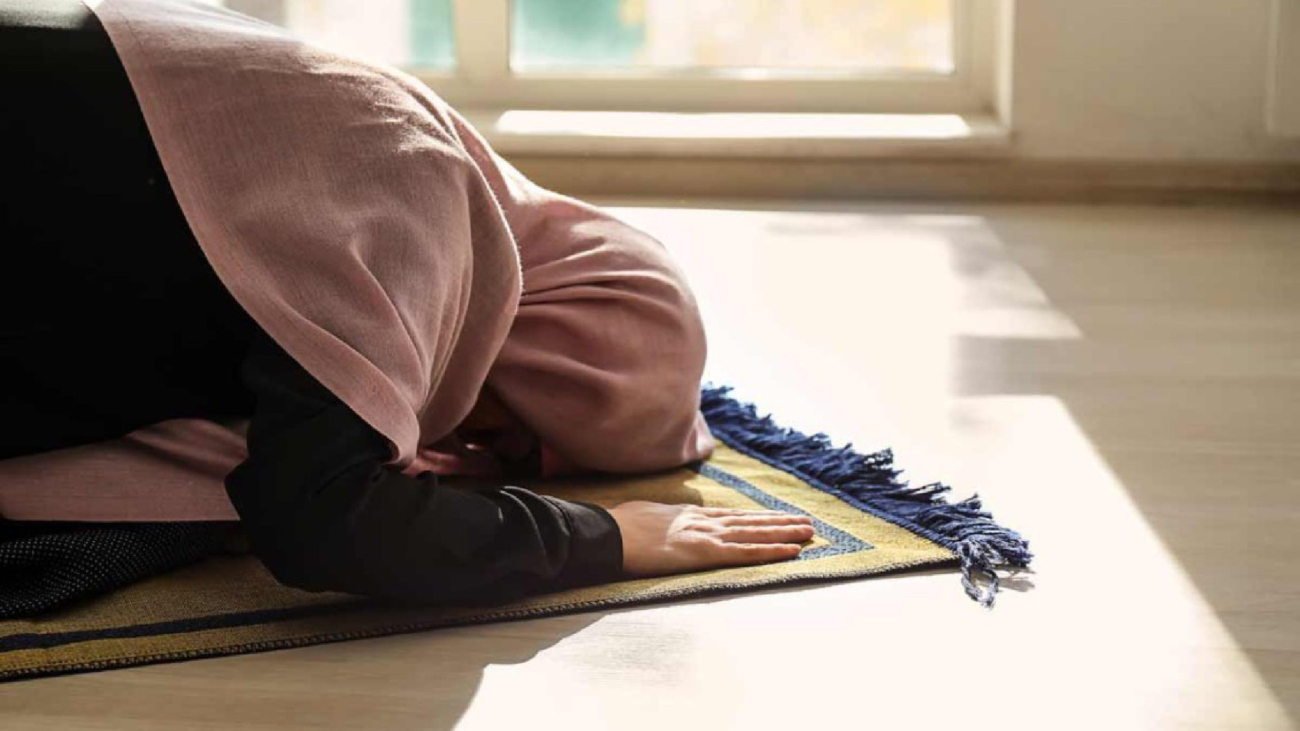 original praying woman